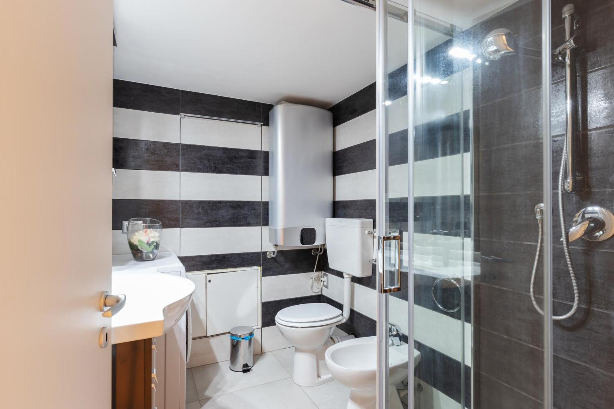 2 Suite Con 2 Bagni Privati - De Angeli Suites Милано Екстериор снимка